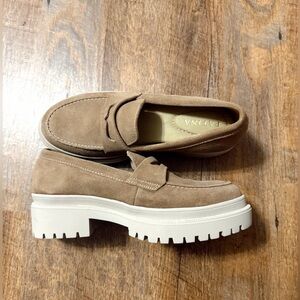 *NEVER WORN* Portland Leather Zoe Chunky Loafers